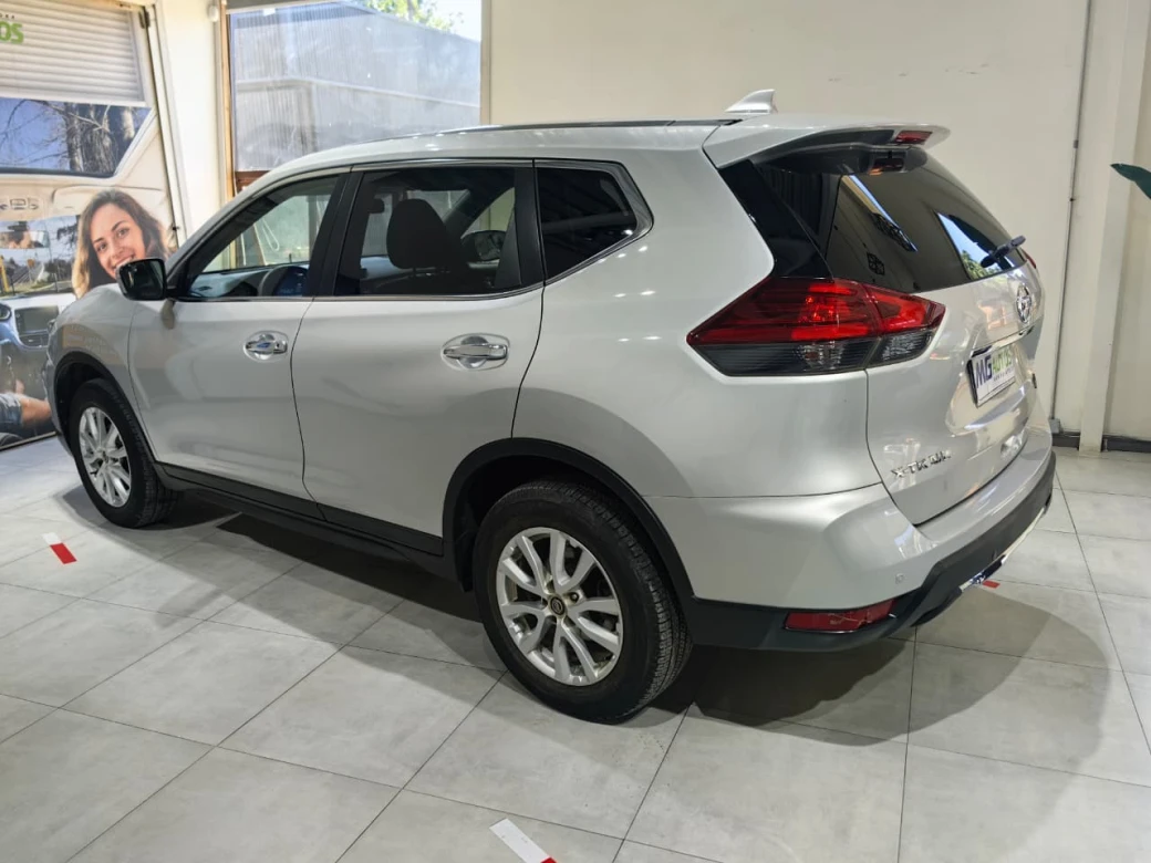 imagen 0 de vehiculo con id 2221